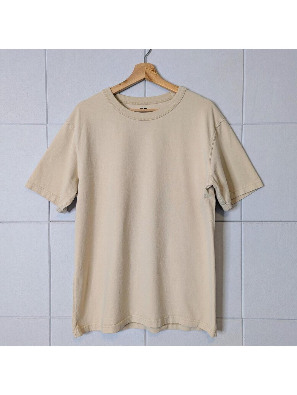 Uniqlo U minimalist thick cotton crew neck tee